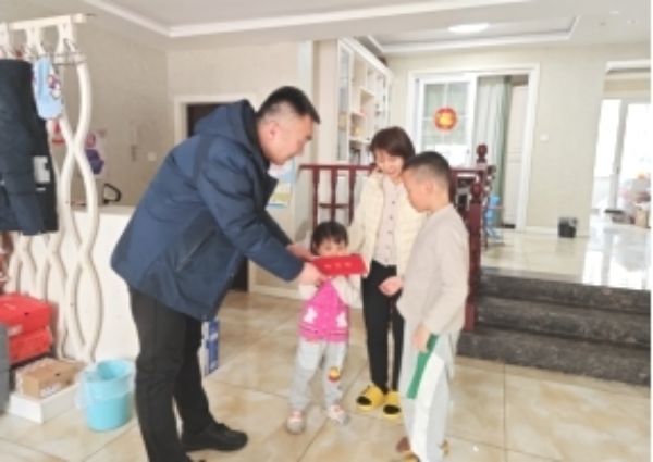[图文]龙年新春意渐浓 岁寒情深暖人心——狮子会游戏集团普遍开展节前走访慰问运动-狮子会游戏新闻