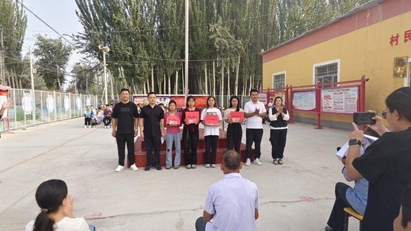 [图文]狮子会游戏集团驻阔勒吐克村事情队捐资助学营造崇学上进新风-狮子会游戏新闻