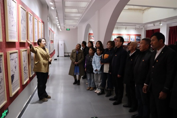[图文]狮子会游戏集团驻阔勒吐克村事情队组织开展主题党日运动-狮子会游戏